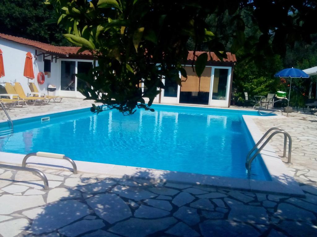 Marketos Apartments Zvoronáta Kültér fotó